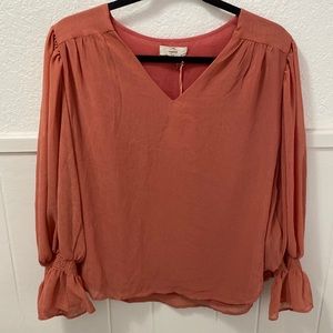 🌟NWT🌟 Entro long sleeve blouse